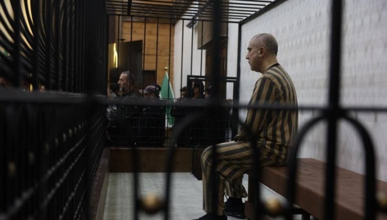 من السلطة إلى قفص الاتهام: محاكمة عاطف نجيب وبداية مسار العدالة