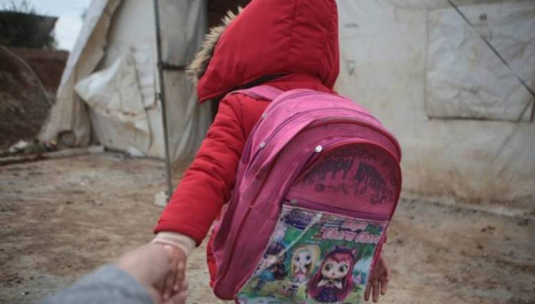 الاتجاه نحو خصخصة التعليم وعدم حوكمته.. يزيدان الفجوة بين الطلاب والمدارس في حلب وإدلب