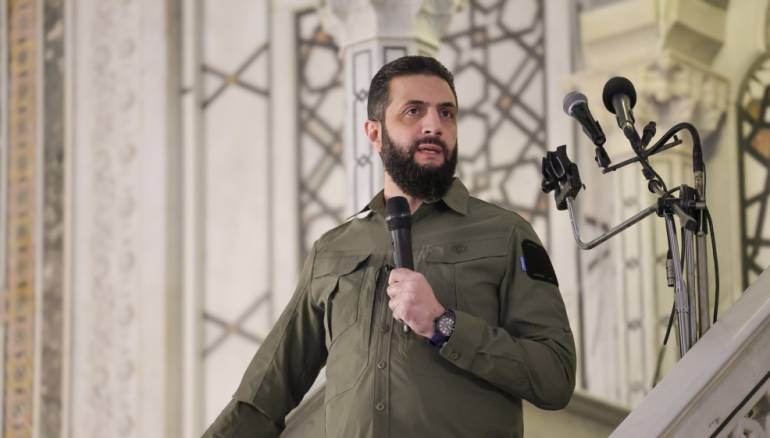 51 مذكرة اعتقال وحكما إعدام.. هكذا طارد النظام البائد أحمد الشرع وعائلته
