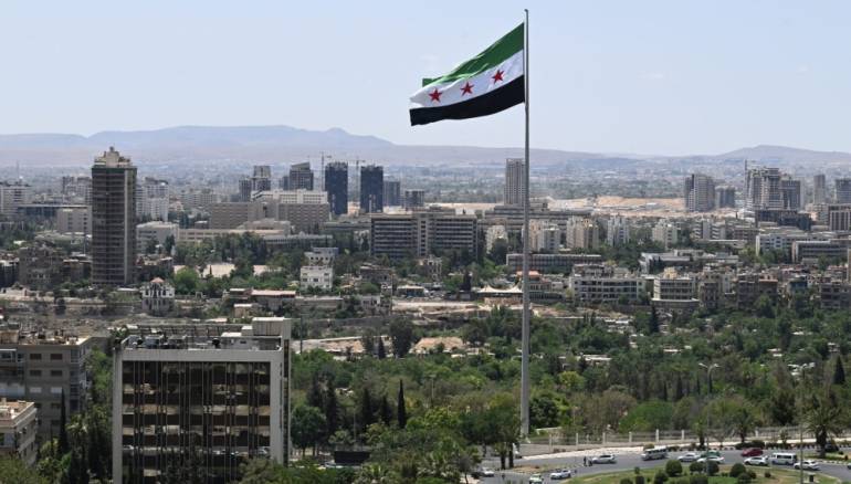 بين مطرقة مكافحة الفساد وسندان الاستقرار الاقتصادي: مذكرة قانونية تضع الضمانات على طاولة القرار