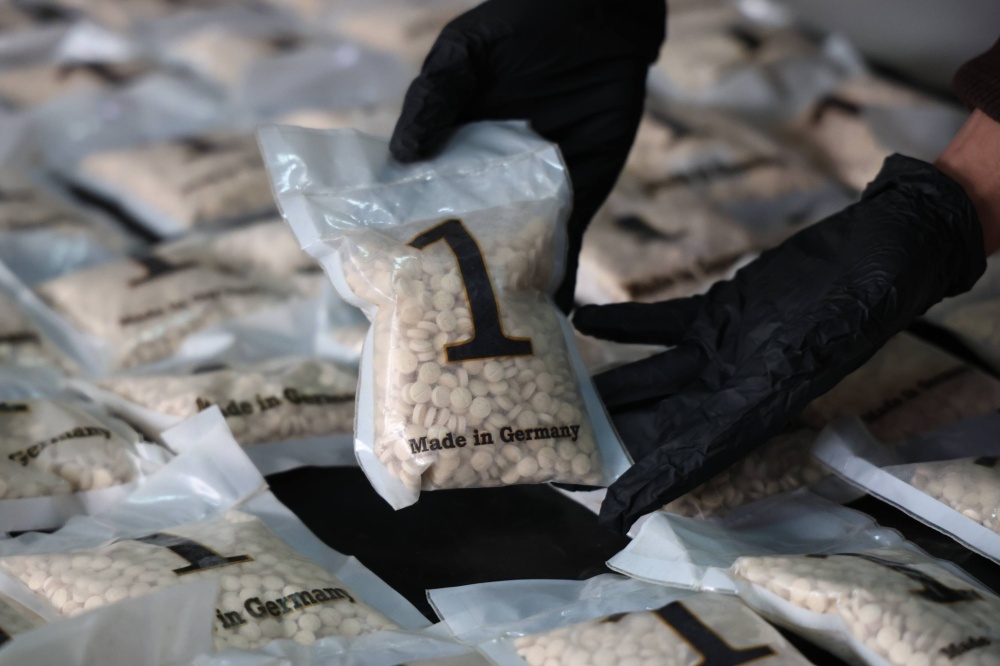 سوريا – إحباط تهريب 400 ألف حبة كبتاغون وضبط شبكة دولية في حمص