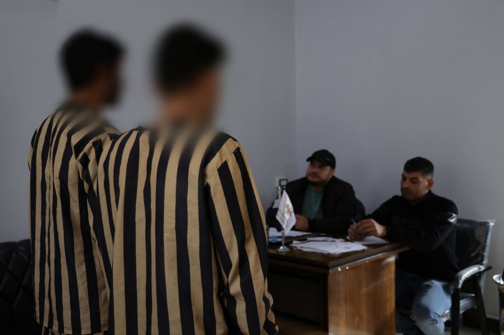 سوريا – القبض على متورطين بسرقة شركة حوالات بريف حمص واستعادة كافة المسروقات