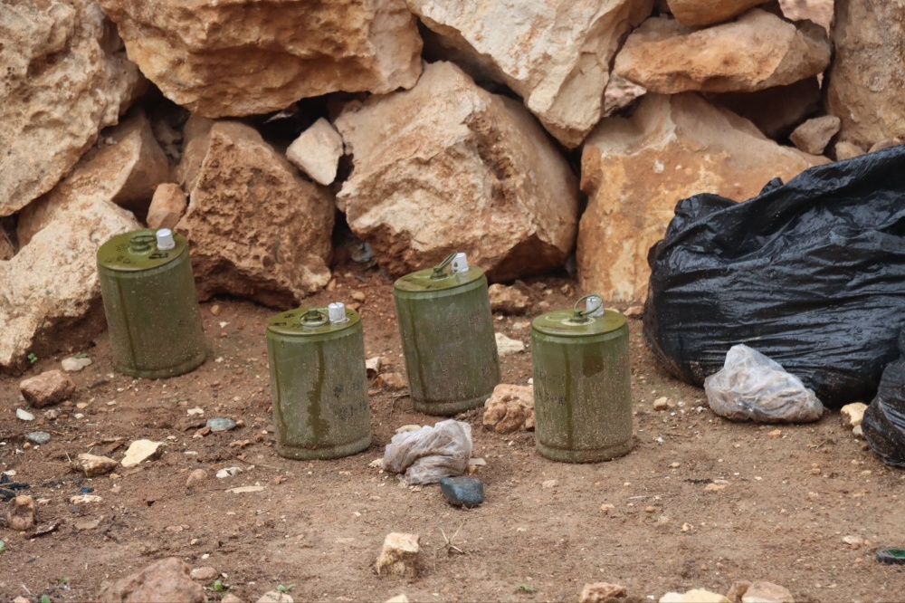 سوريا – استشهد ثلاثة شبان جراء انفجار ألغام من مخلفات قوات سوريا الديمقراطية في ريف حلب الشرقي