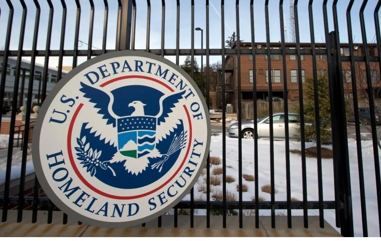 سوريا – إدارة ترامب تنهي برنامج الحماية المؤقتة للسوريين في الولايات المتحدة