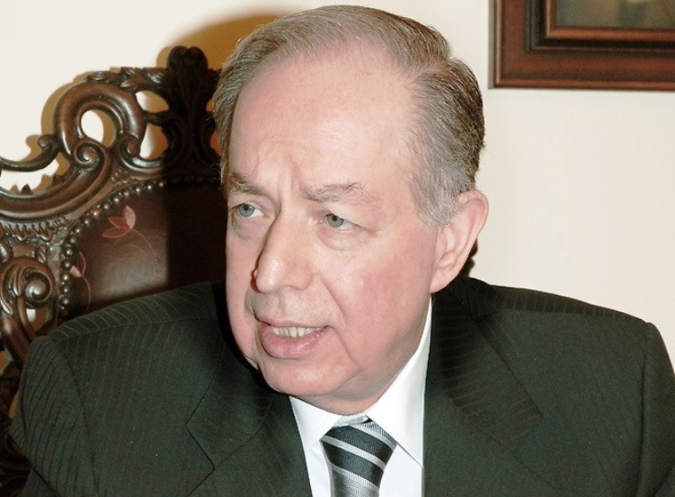 سوريا – الموت يخطف الطبيب والباحث الموسيقي سعد الله آغا القلعة