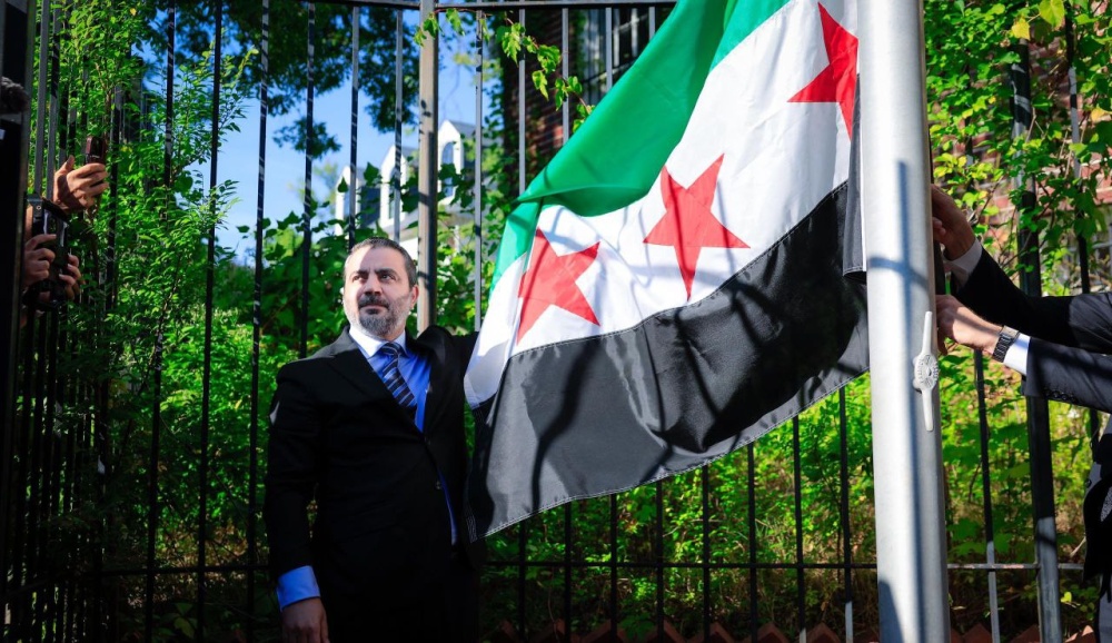 سوريا – بين حماسة الشباب وحكمة الكبار: الدبلوماسية السورية أمام اختبار الكفاءة في برلين وواشنطن