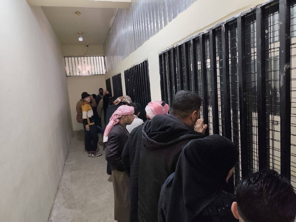 سوريا – وزارة الداخلية تنظم زيارات لأهالي نزلاء سجن القطن بالرقة