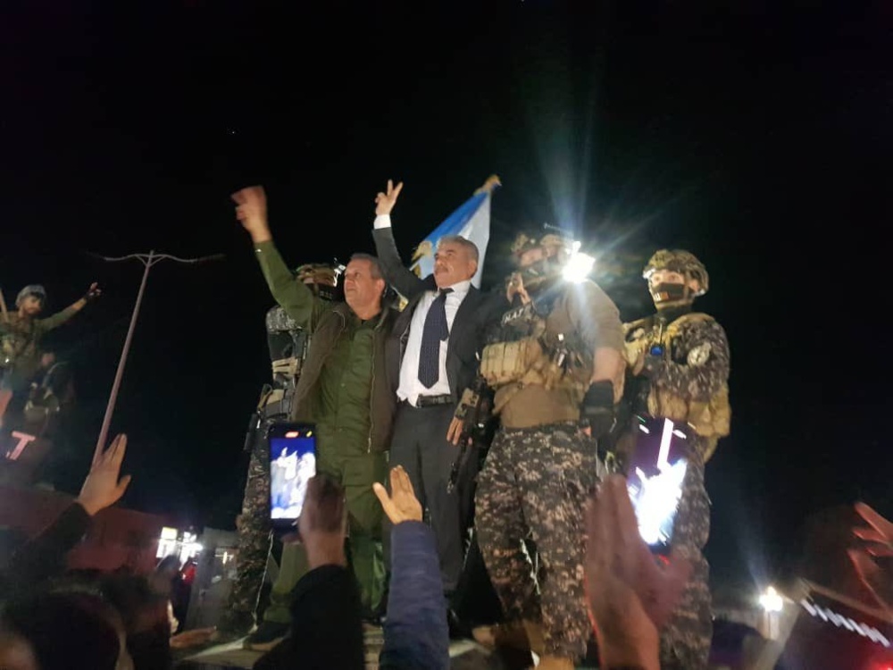 سوريا – دمشق غابت عن حفل الخانكة.. الحسكة تستقبل مرشح قسد للمحافظة برايات حزب العمال