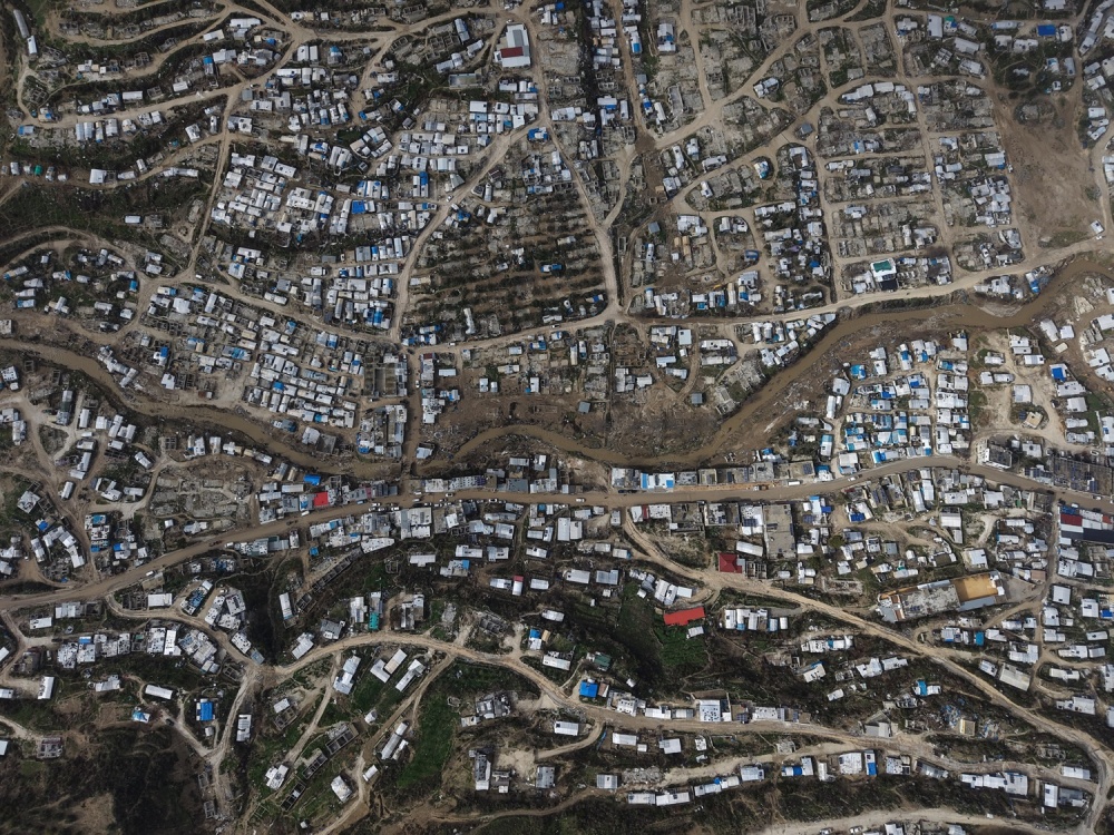 سوريا – ولا يكتمل التحرير إلا بتحرر المواطن من ذل الخيمة