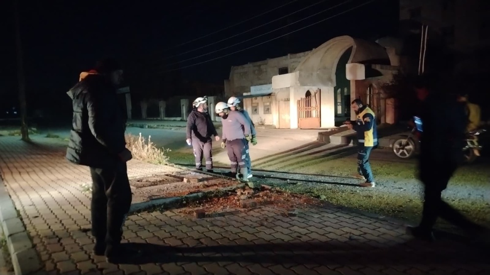 سوريا – الدفاع المدني: سقوط 5 أجسام عسكرية في درعا والقنيطرة