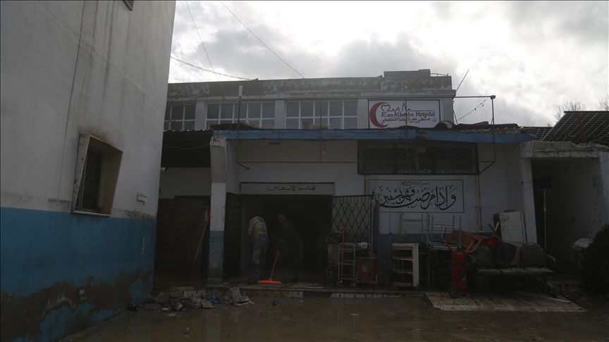 سوريا – السيول تخرج مشفى عين البيضاء بإدلب عن الخدمة