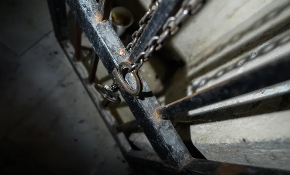 سوريا – الخواجة الجديد يرفض الكشف عن أسماء شهداء التعذيب!