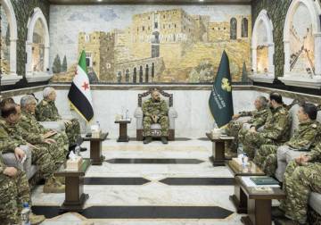 برئاسة أبو قصرة ومشاركة إدريس والأسعد وخلوف.. الهيئة الاستشارية لوزارة الدفاع تبدأ مهامها في دمشق