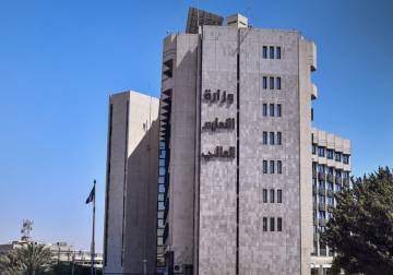 طلاب الطب في جامعة حلب يطلقون 