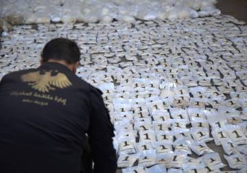 ضبط شحنة مخدرات ضخمة كانت معدّة للتهريب في ريف دمشق