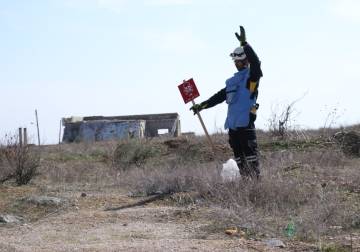 إصابة شاب بانفجار لغم أرضي في سهل الغاب بريف حماة