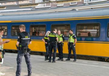 هولندا تبحث ربط بيانات طالبي اللجوء بجهات النقل العامة