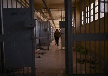 وثيقة  موقعة قبل ساعات من السيطرة على سجن صيدنايا تكشف فقدان 819 معتقلاً