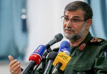 الحرس الثوري الإيراني يؤكد مقتل قائد سلاح البحرية