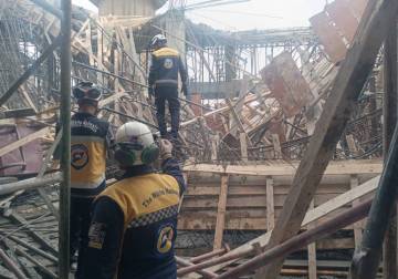 إصابة 3 عمال بانهيار سقف مسجد قيد الإنشاء في منبج شرق حلب