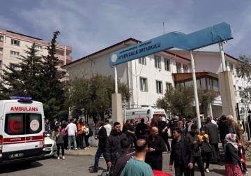 9 قتلى في هجوم مسلح على مدرسة بتركيا