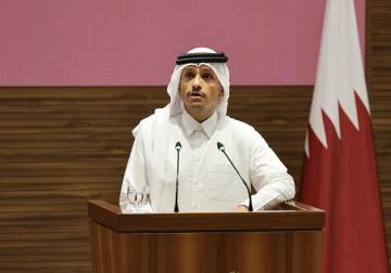 رئيس وزراء قطر يدعو إيران لوقف الهجمات على دول المنطقة