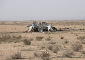 انفجار لغم يودي بحياة 3 مدنيين ويصيب 8 آخرين في بادية دير الزور