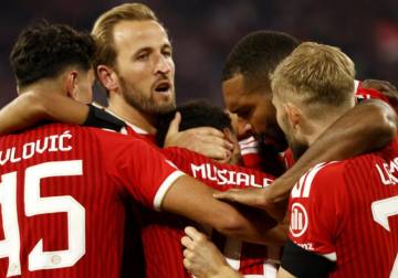 دوري أبطال أوروبا: انطلاقة قوية لبايرن ومانشستر يونايتد وليلة تاريخية لكومو