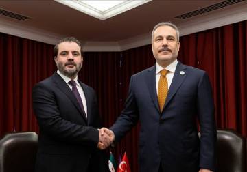 وزير خارجية تركيا يهنئ نظيره السوري بـ