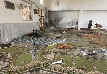 قتلى وجرحى بانفجار داخل مسجد في حي وادي الذهب بحمص