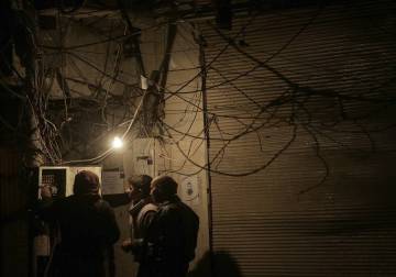 مئات العائلات في 