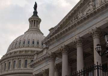 مجلس الشيوخ الأميركي يصوّت على إنهاء الإغلاق الحكومي