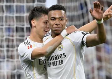 ريال مدريد يهزم فالنسيا برباعية في الدوري الإسباني