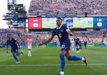 كأس العالم: فرنسا تهزم الباراغواي وتضرب موعدا مع المغرب في ربع النهائي