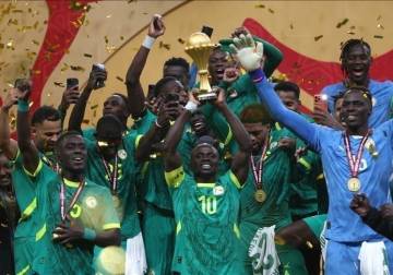 منتخب السنغال يستعرض كأس أمم إفريقيا بباريس رغم قرار 