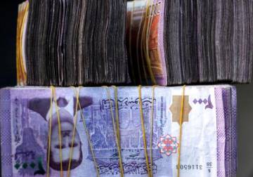 تحسن محدود لليرة