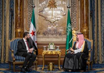 الرئيس الشرع وولي العهد السعودي يبحثان سبل تعزيز العلاقات الثنائية وتطويرها