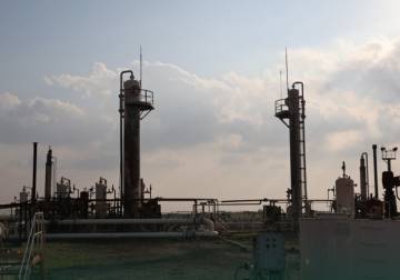 السورية للبترول تمضي قدماً في تحويل مذكرات التفاهم مع كونيكو فيليبس ونوفاتيرا إلى عقود استثمارية لزيادة إنتاج الغاز 