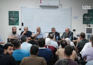 محافظ درعا يلتقي الكوادر الطبية في المشفى الوطني لبحث تعزيز الإجراءات الأمنية وحماية العاملين