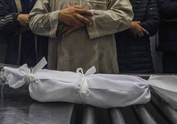 وفاة رضيع فلسطيني جراء البرد القارس في غزة