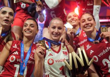 تركيا تحرز لقب دوري الأمم لكرة الطائرة للسيدات 2026