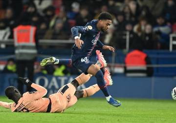 باريس سان جيرمان يستعيد صدارة الدوري الفرنسي