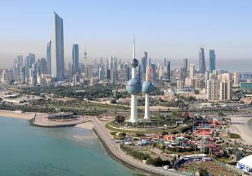 الكويت: أضرار بعد تعرض محطة كهرباء وتقطير مياه لهجوم إيراني