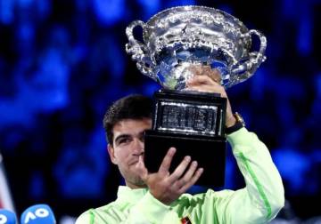 ألكاراز يحرز لقب بطولة أستراليا المفتوحة للتنس