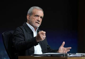 الرئيس الإيراني: لا نرغب في توسيع الحرب أو استمرارها