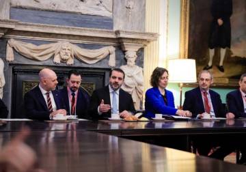 الشيباني يبحث مع رجال أعمال بريطانيين تعزيز التعاون الاقتصادي والاستثماري