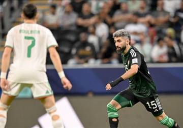 منتخب الجزائر حامل اللقب يودع كأس العرب أمام الإمارات