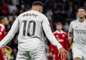 مبابي يعادل رقم رونالدو في فوز الريال على إشبيلية