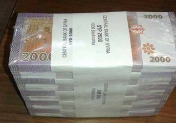 بعد ارتفاع سعر الصرف الرسمي لليرة بنحو 9%.. كيف تأثّرت أسعار الصرف غير الرسمية؟