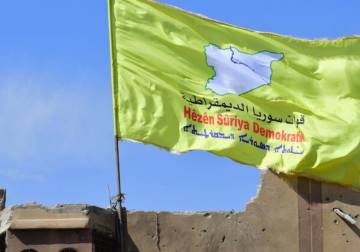 ترفع شعارات الديمقراطية.. وتمارس القمع: 